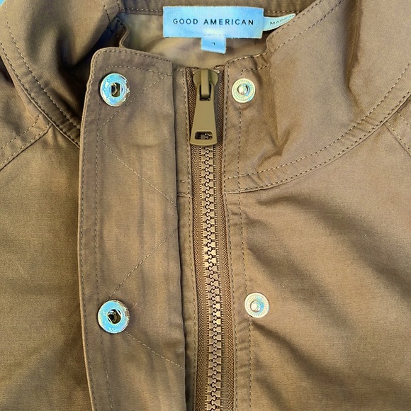 GOOD AMERICAN ESSENTIAL TRACK JACKET ADJUSTABLE POCKETS SIZE SMALL BROWN TAN NWT - Picture 6 of 14